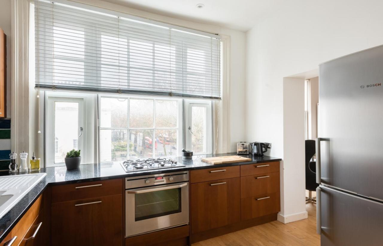 לונדון The Holland Park Escape - Modern & Central 2Bdr Flat מראה חיצוני תמונה