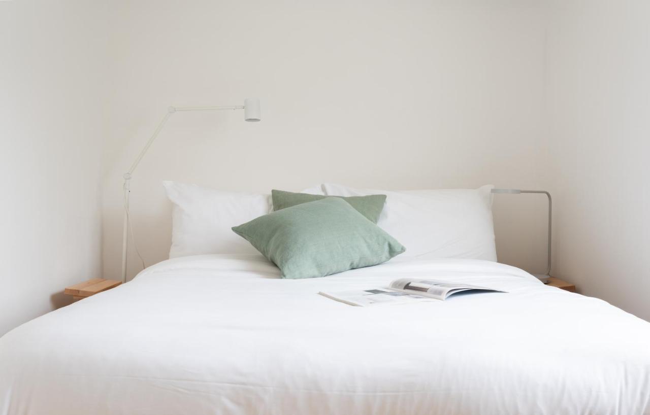 לונדון The Holland Park Escape - Modern & Central 2Bdr Flat מראה חיצוני תמונה